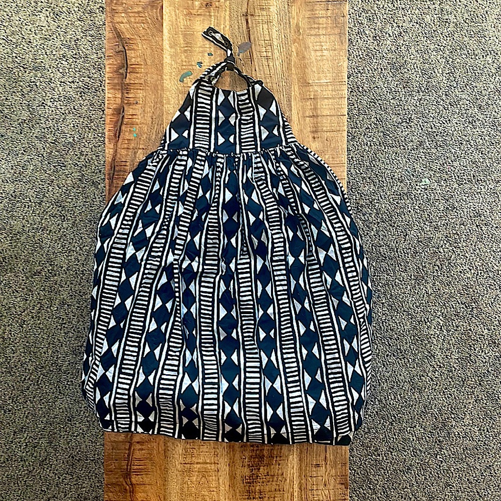 Black and white African pattern